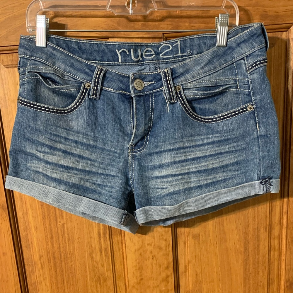 Vintage low rise Rue21 denim shorts